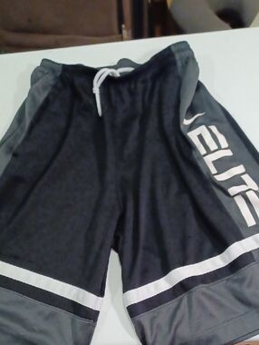 Nike Men's Gray & White Elite Athletic Shorts